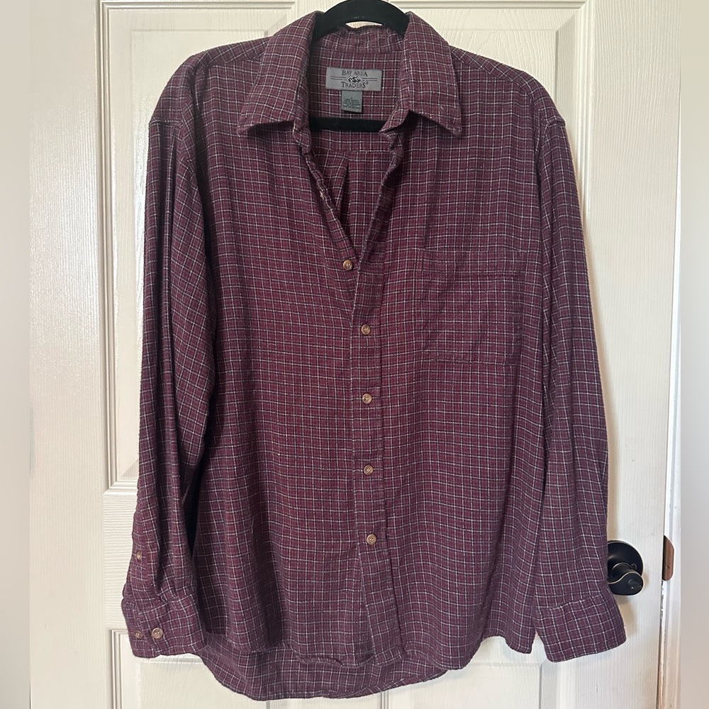 *Vintage* oversized plaid button up shirt. Burgundy, navy and tan. Men’s large.